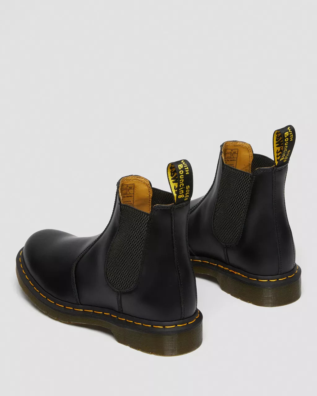 DR.MARTENS-STIVALETTI-CHELSEA-PELLE-2976-CUCITURE-GIALLE-SMOOTH-NERO-6