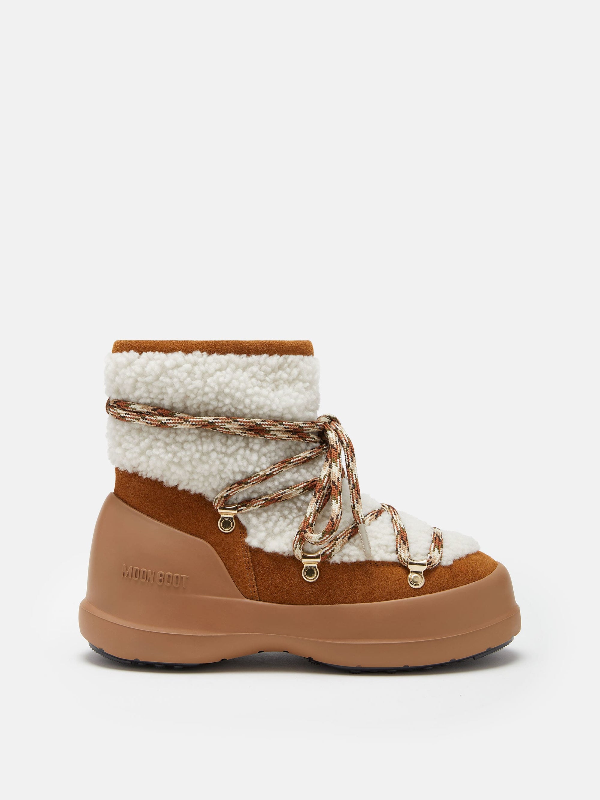 80D2480020-MA03_STIVALE-LUNA-MARRONE-IN-SHEARLING-1