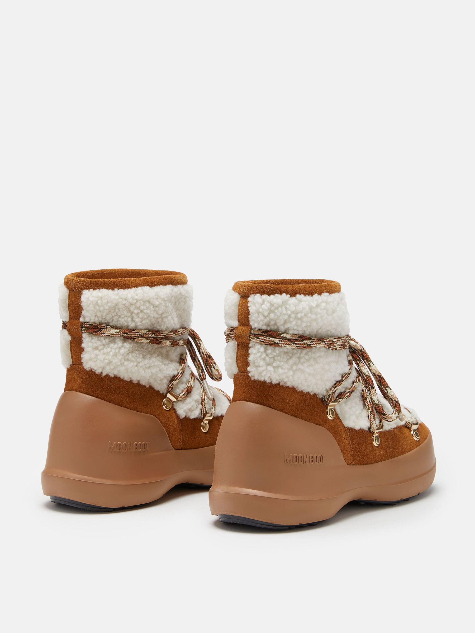 80D2480020-MA03_STIVALE-LUNA-MARRONE-IN-SHEARLING-2

