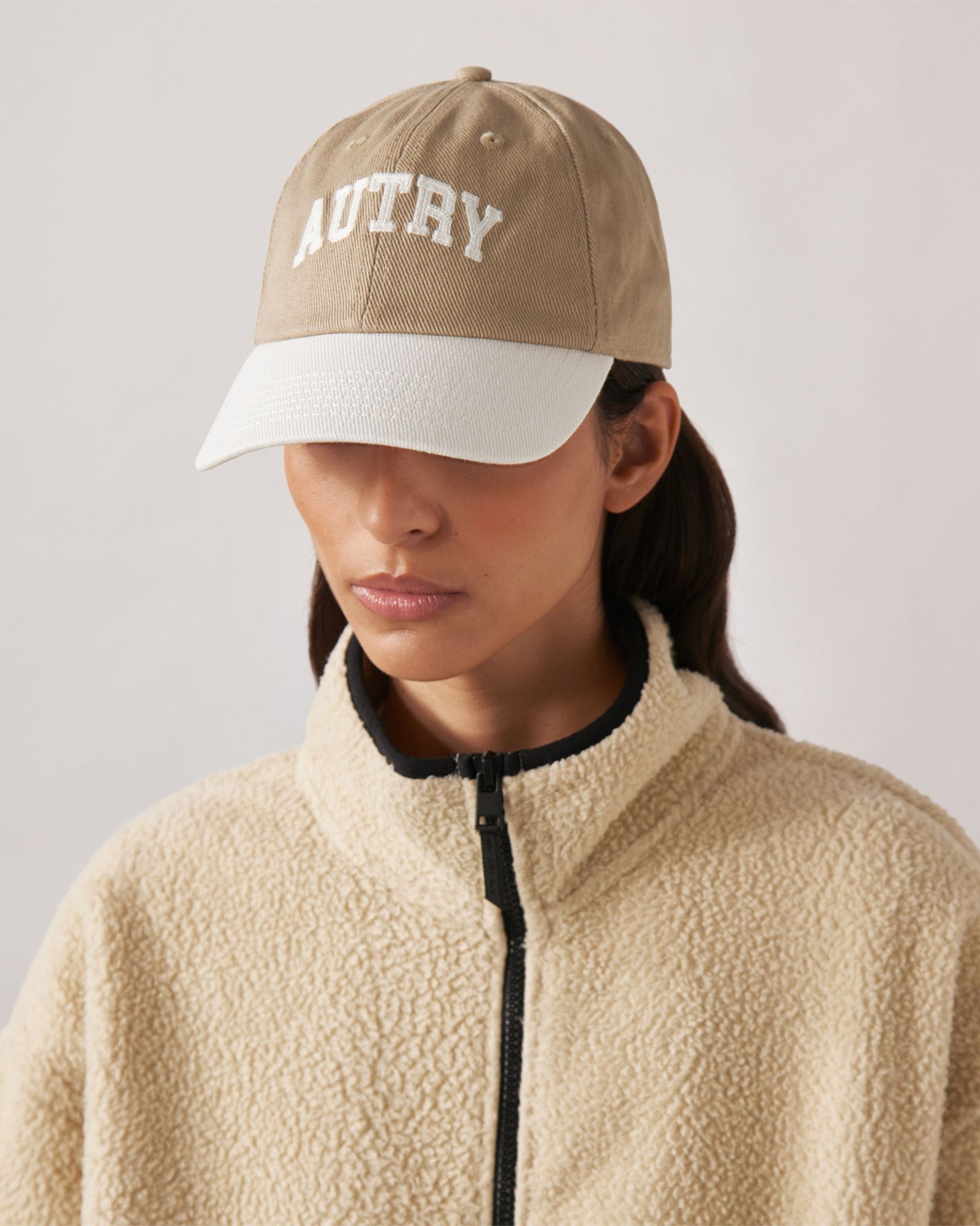 Autry-CAPPELLO-BASEBALL-BICOLORE-BEIGE-BIANCO-UNISEX-ACPU-068J-3