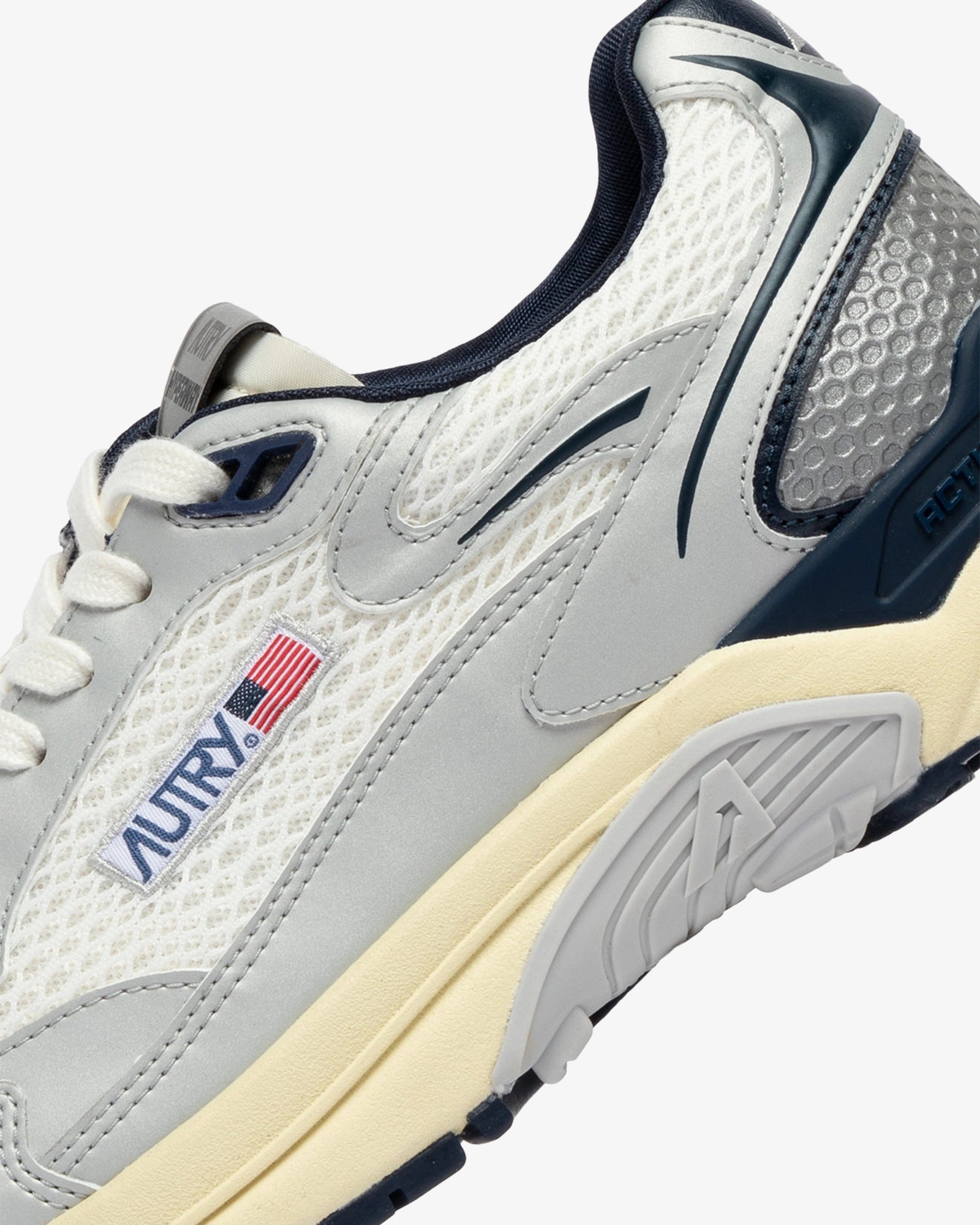 Autry-Sneakers-Hyperway-Mesh-Bianco-Argento-Space-HYLM-MV04-6