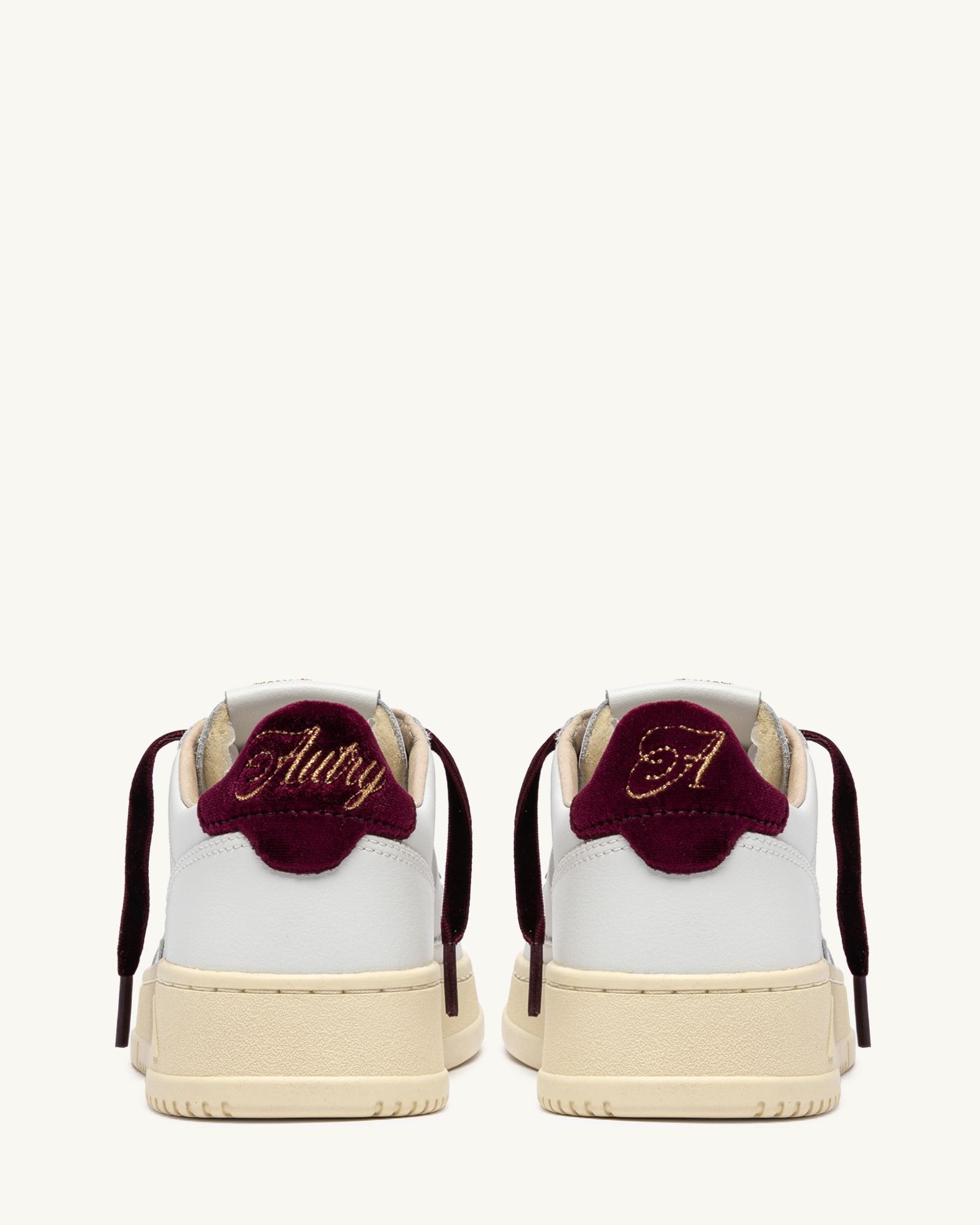 Autry Sneakers Medalist Low In Pelle Bianca E Velluto Bordeaux
