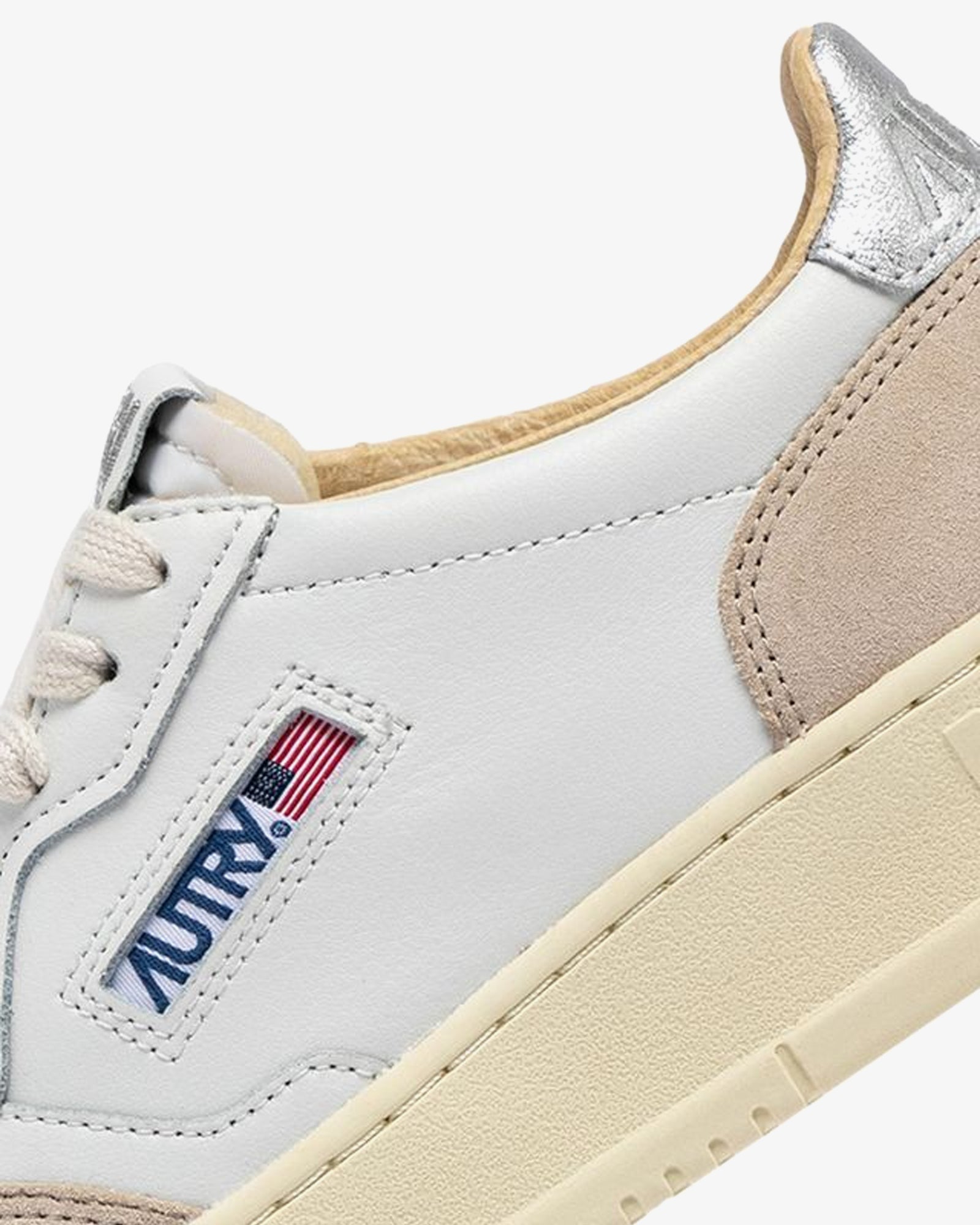 Autry-Sneakers-Medalist-Low-In-pelle-bianca-argento-suede-beige-AULWLS74-6