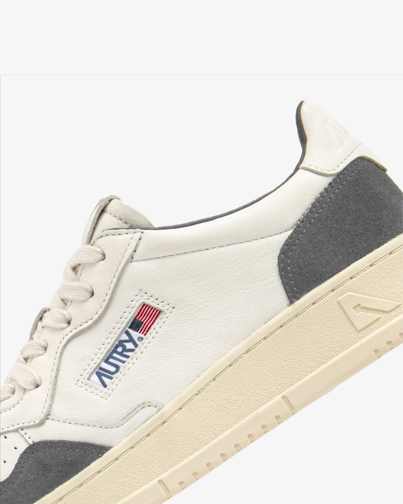 Autry-Sneakers-Medalist-Low-PELLE-BIANCA-SUEDE-MOREL-aulm-gs45-7