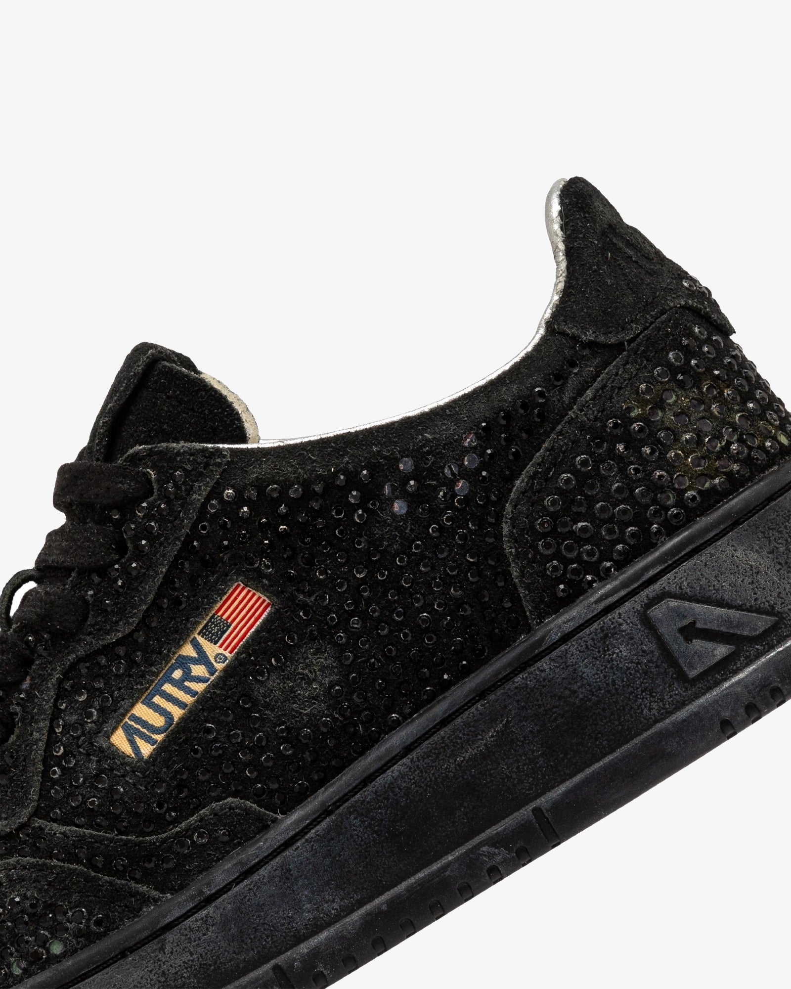 Axel Arigato Daze Runner sneaker van suède met logo • Donkergrijs • de Axel Arigato Daze Runner sneaker van suède met logo • Donkergrijs • de