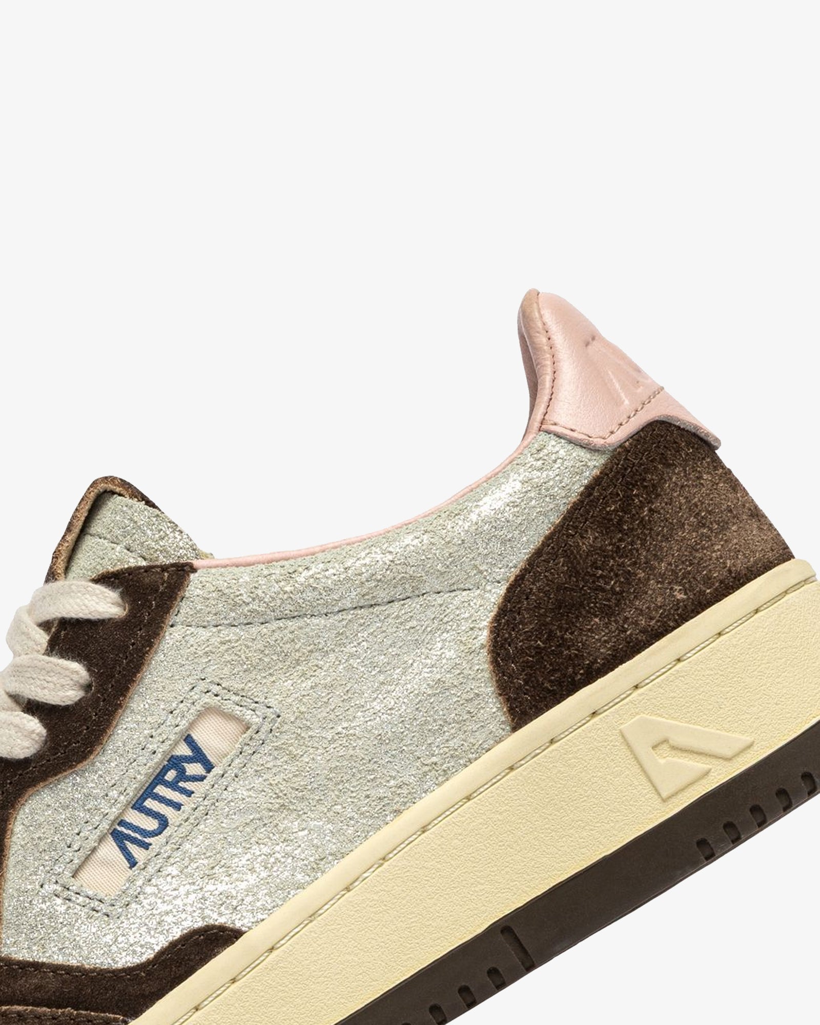 Autry Sneakers Medalist Low In Suede Argento E Mustang Sugar