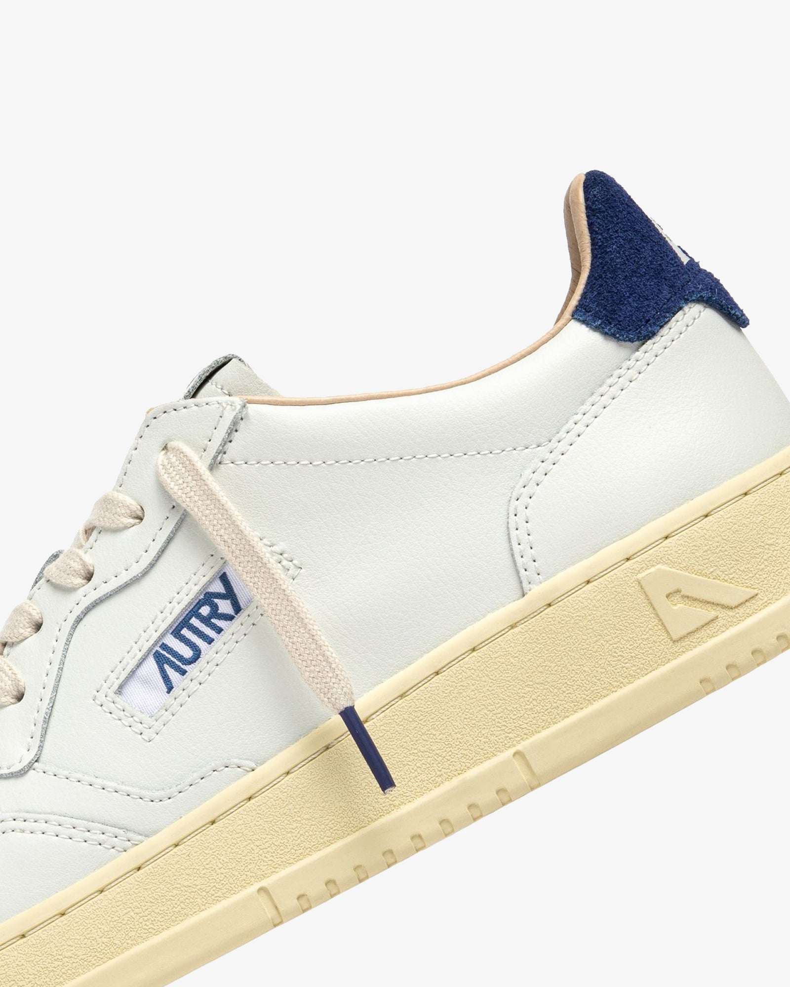Autry Sneakers Medalist Low In Pelle Bianca E Suede Deep Depths