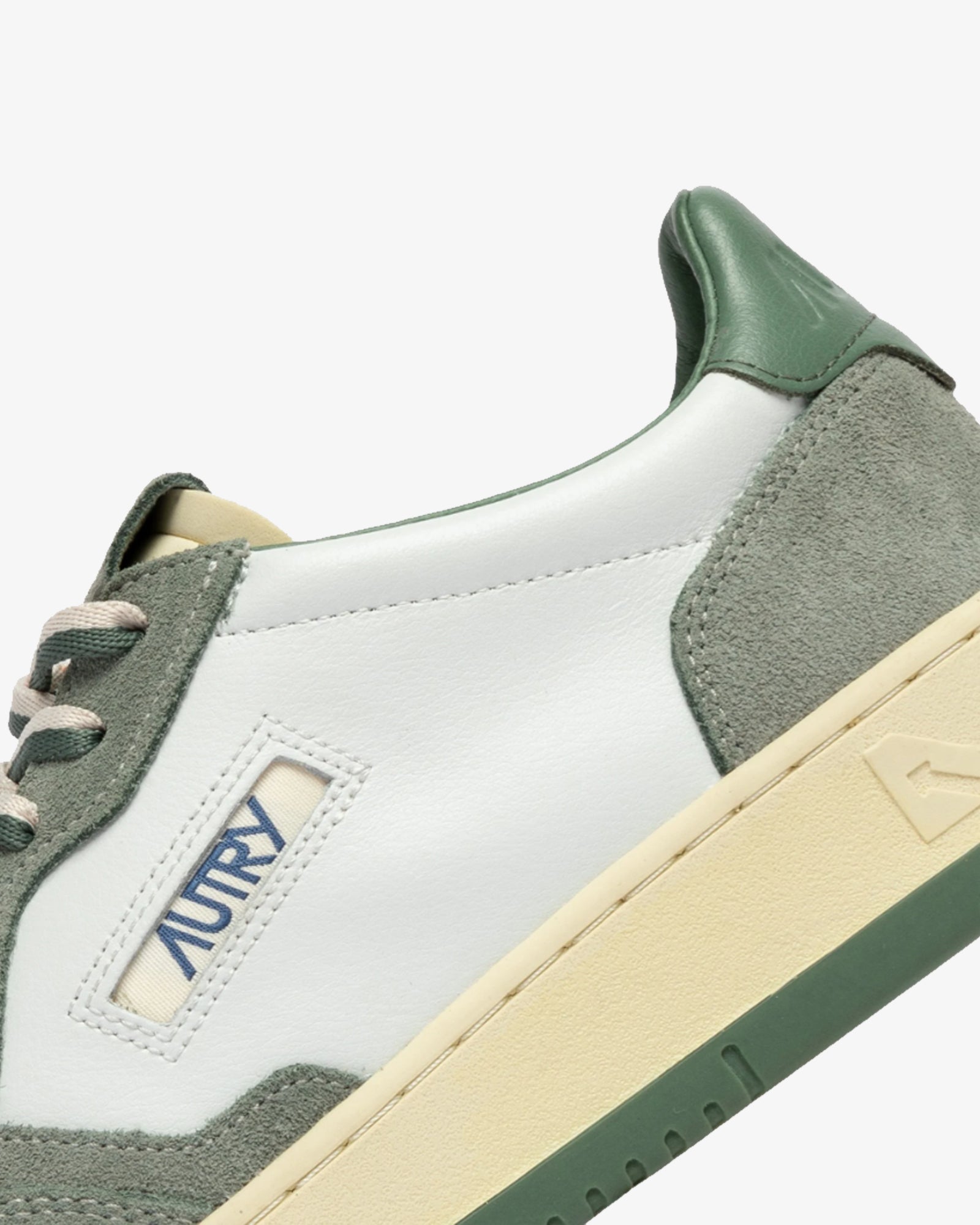 Autry Sneakers Medalist Low In Suede E Pelle Military E Sea Spray