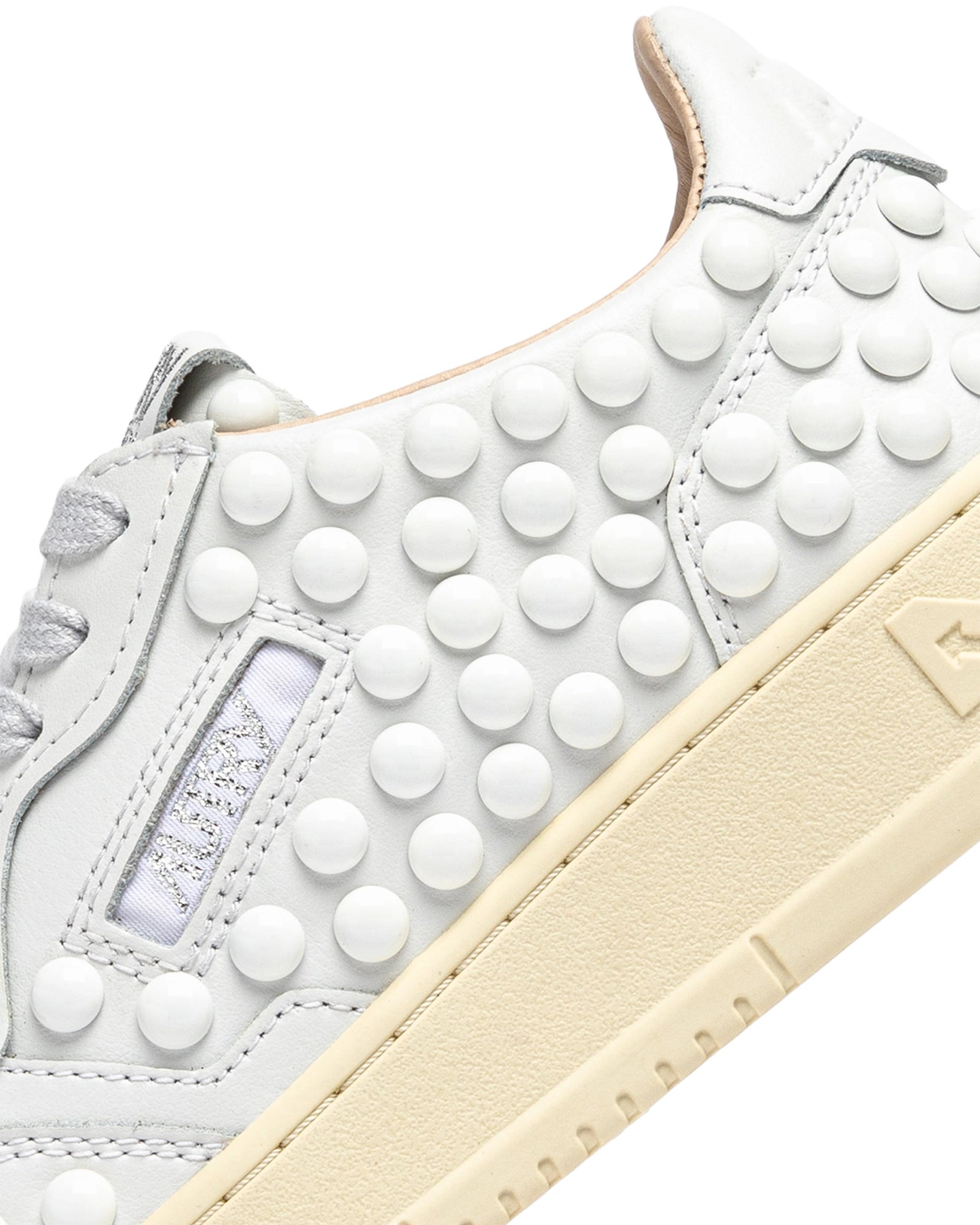 Autry-Sneakers-Medalist-Low-wOMEN-PELLE-BIANCA-STUDS-BIANCO-AULWPH01_1-6
