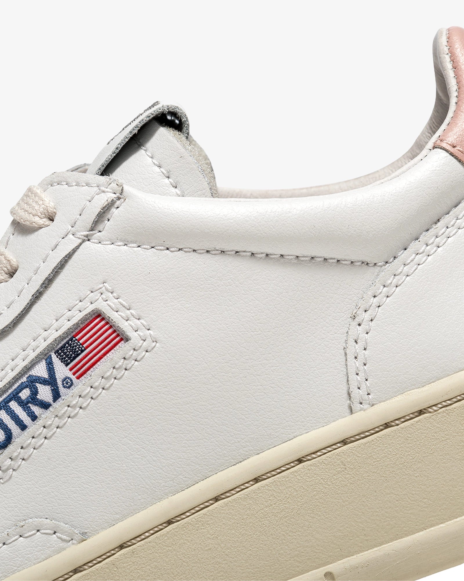 Autry-Sneakers-Medalist-Low-w_PELLE-BIANCA-E-ROSA-AULWLL16_6