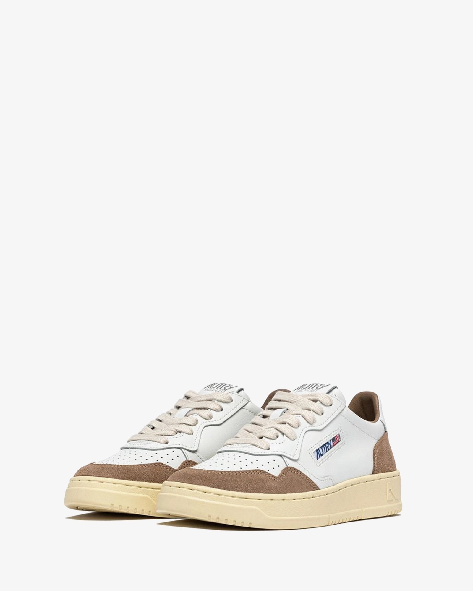 Autry-Sneakers-medalist.low-pelle-bianca-suede-antilope-2
