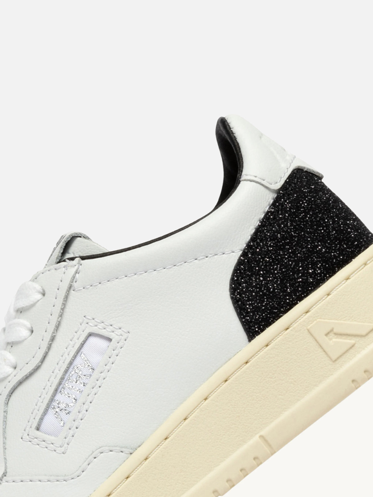 Autry Sneakers Medalist Low In Pelle Bianca E Strass Nero