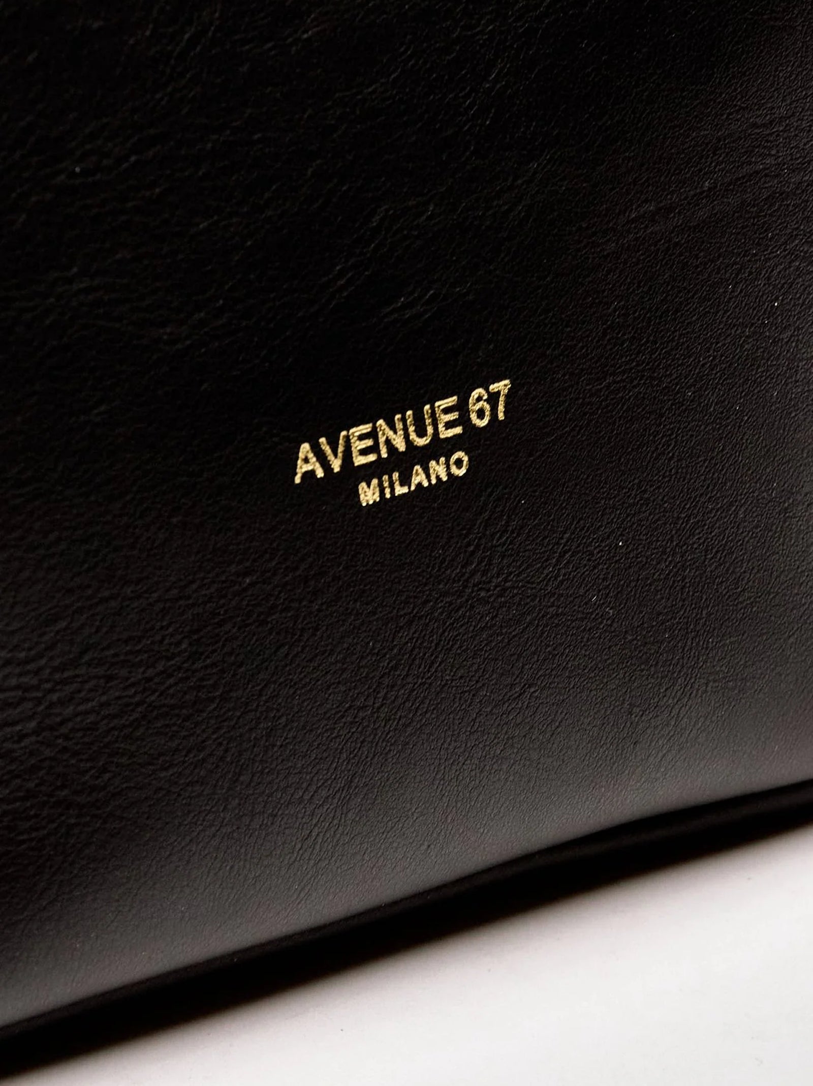 Avenue67-borsa-secchiello-madison-nappa-nera-3
