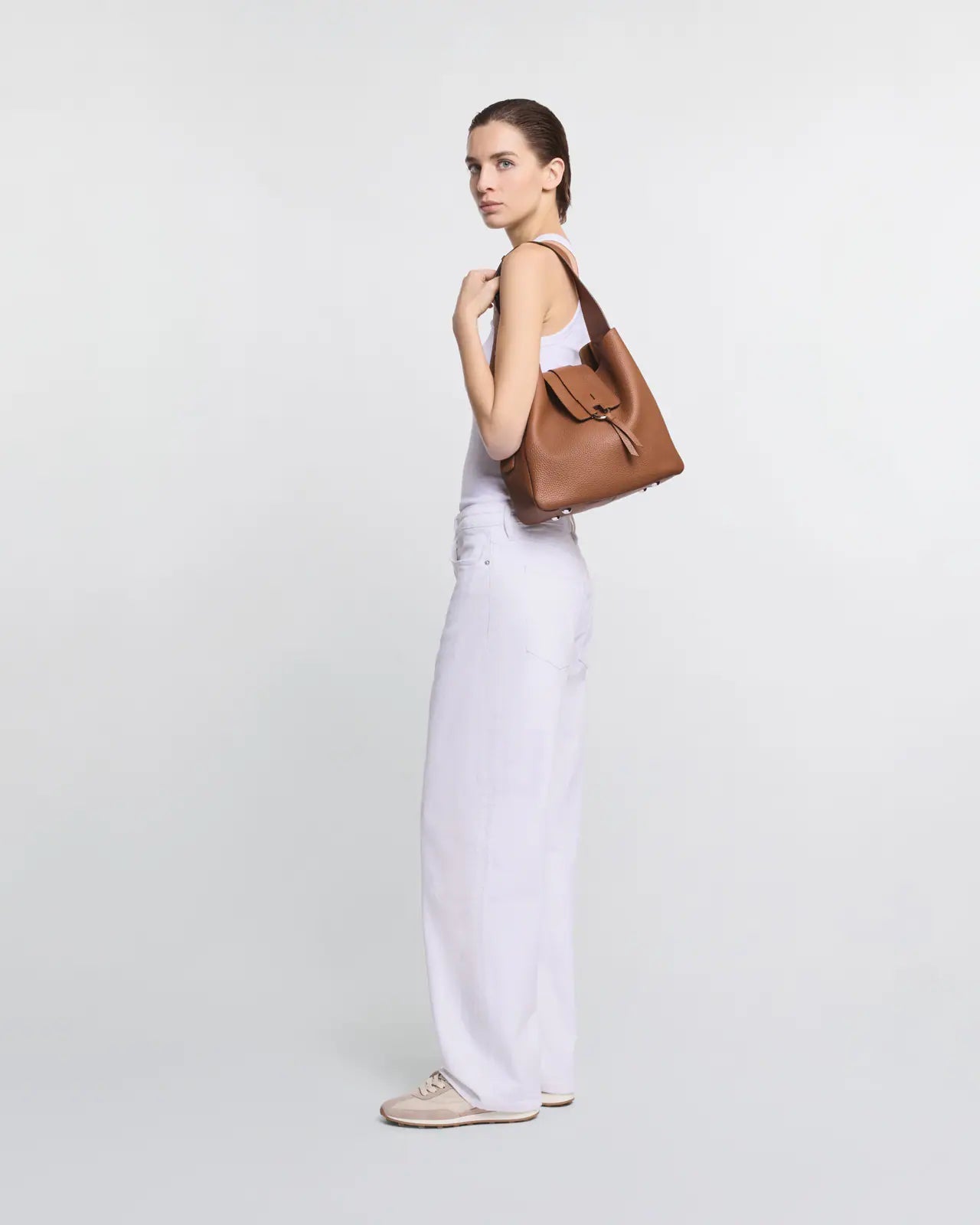 Borsa-Hobo-Hogan-Trend-in-pelle-martellata-marrone-KBW01XS0200TH1S018-02