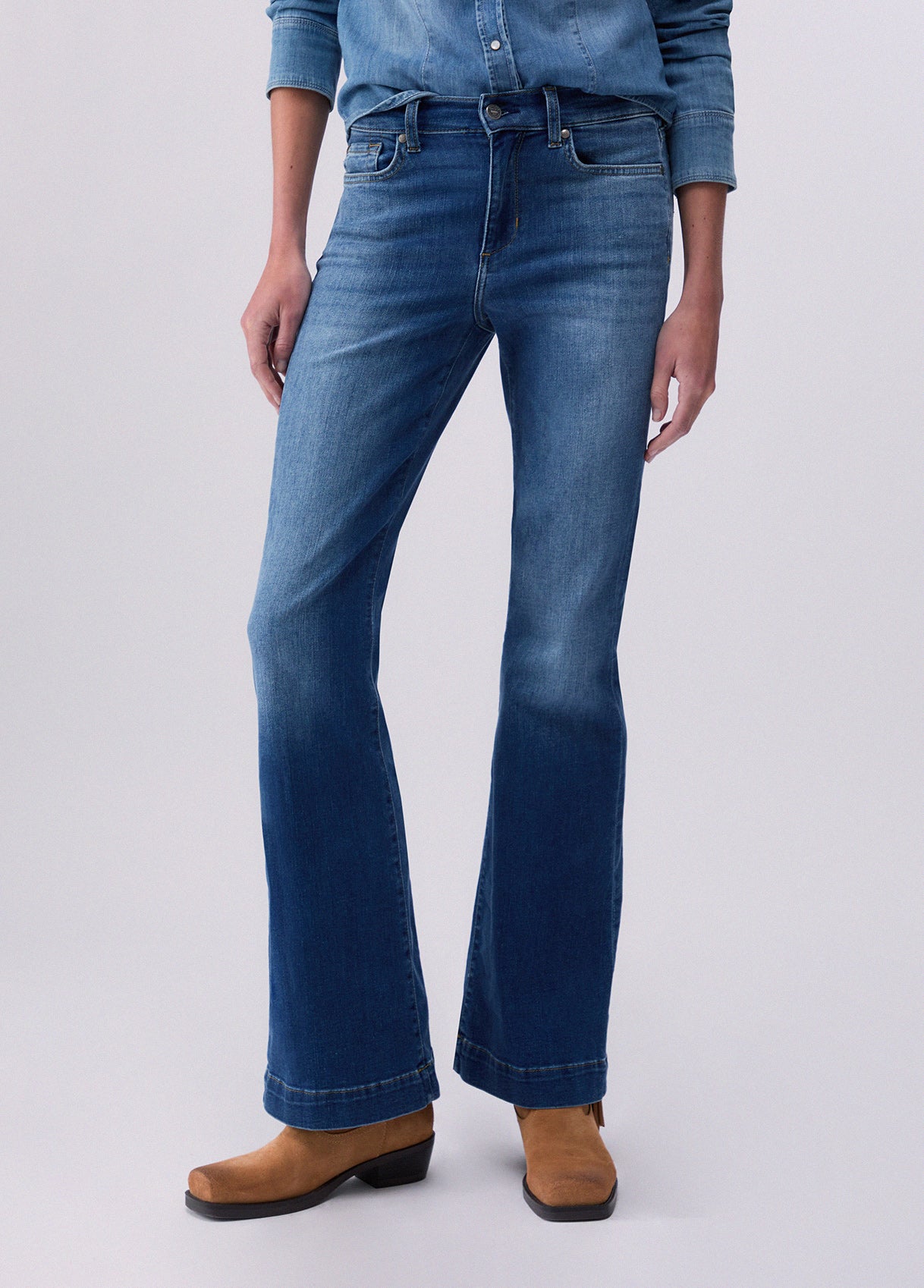liu-jo-jeans-bootcut-authentic-beat-UA6061DS0817L028-blu-3