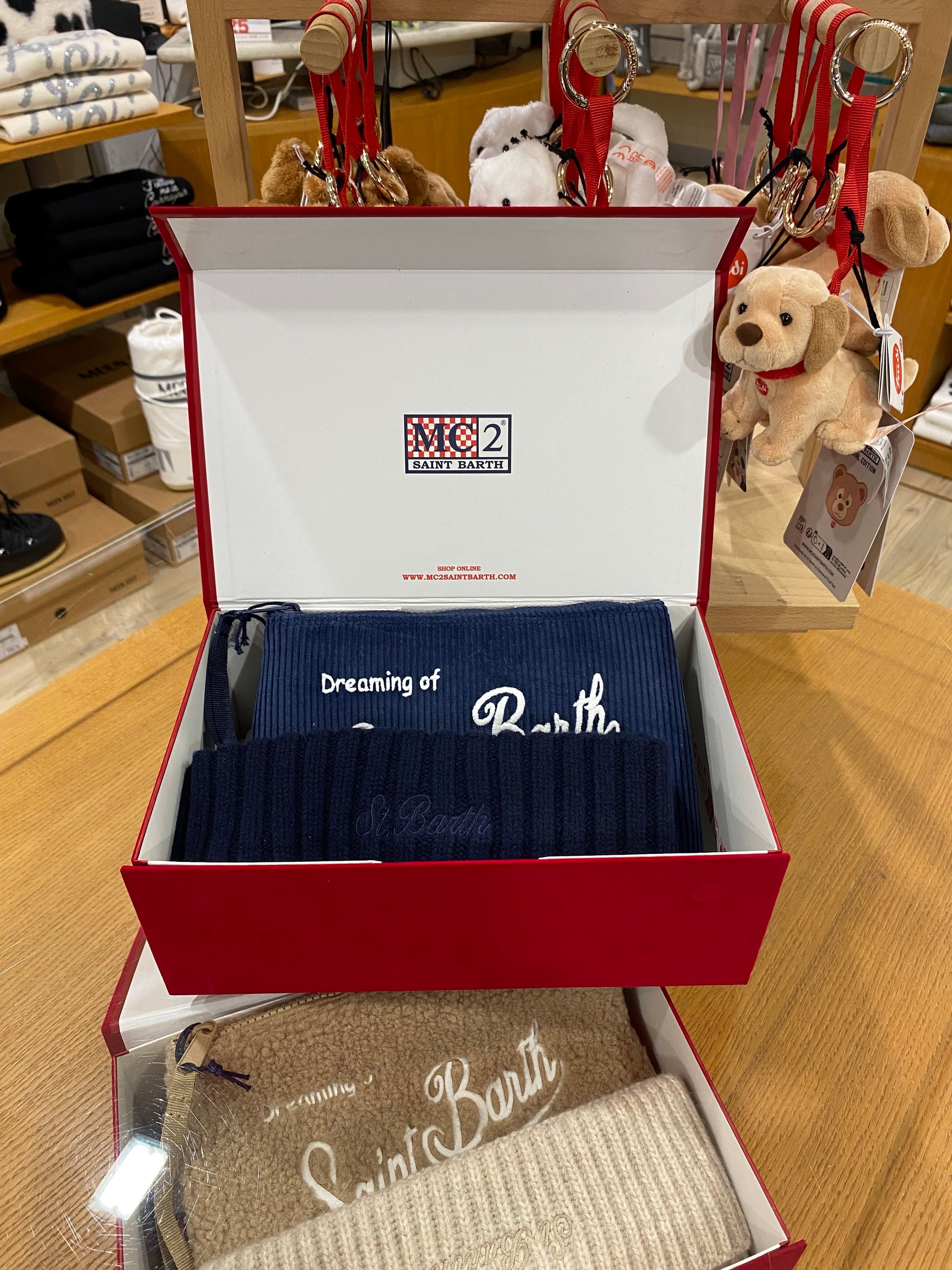 MC2_SAINT_BARTH_CHRISTMAS_BOX_MAN_CITY_61EMB-2