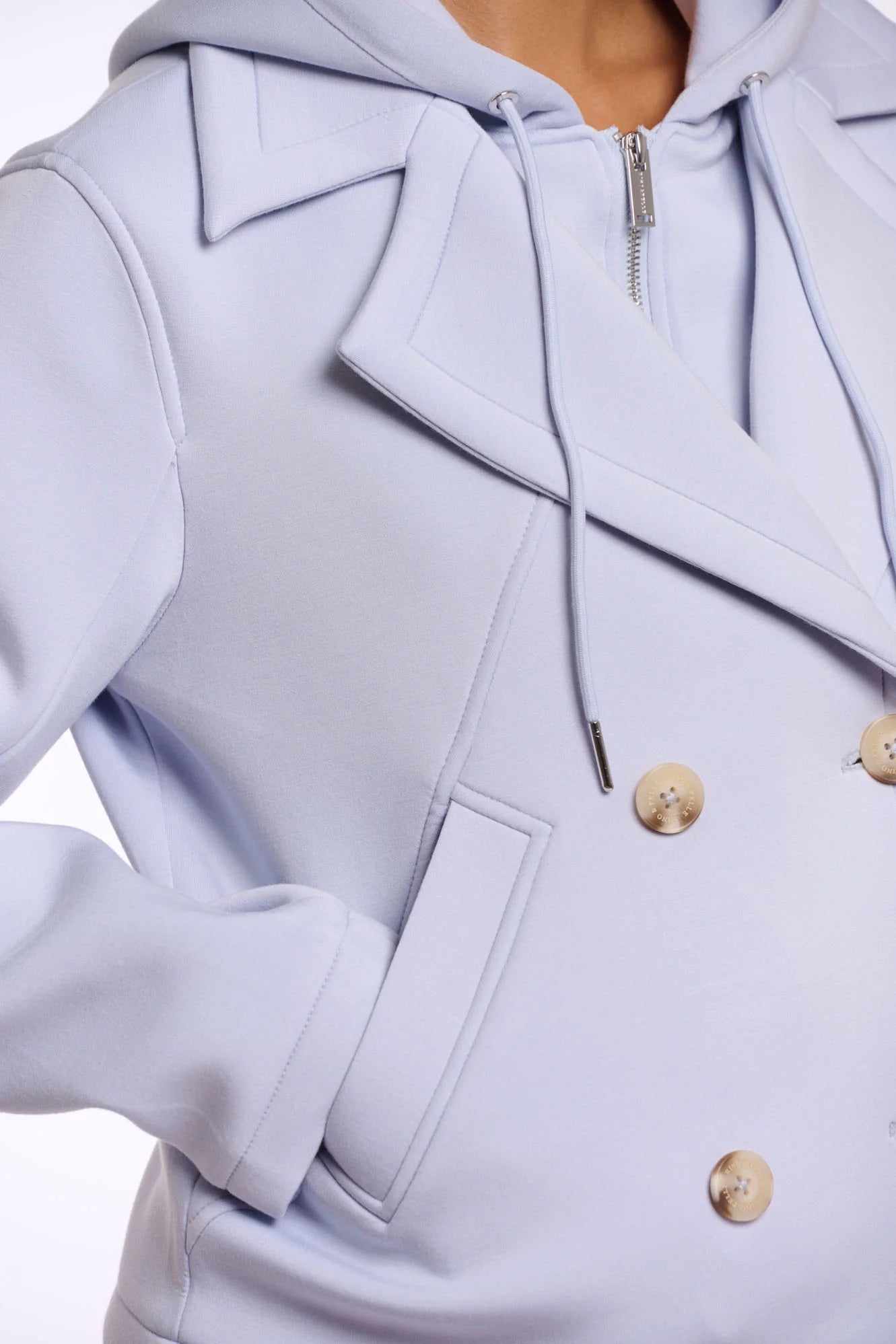 Jennifer.7002621_Arctic-Blue_02