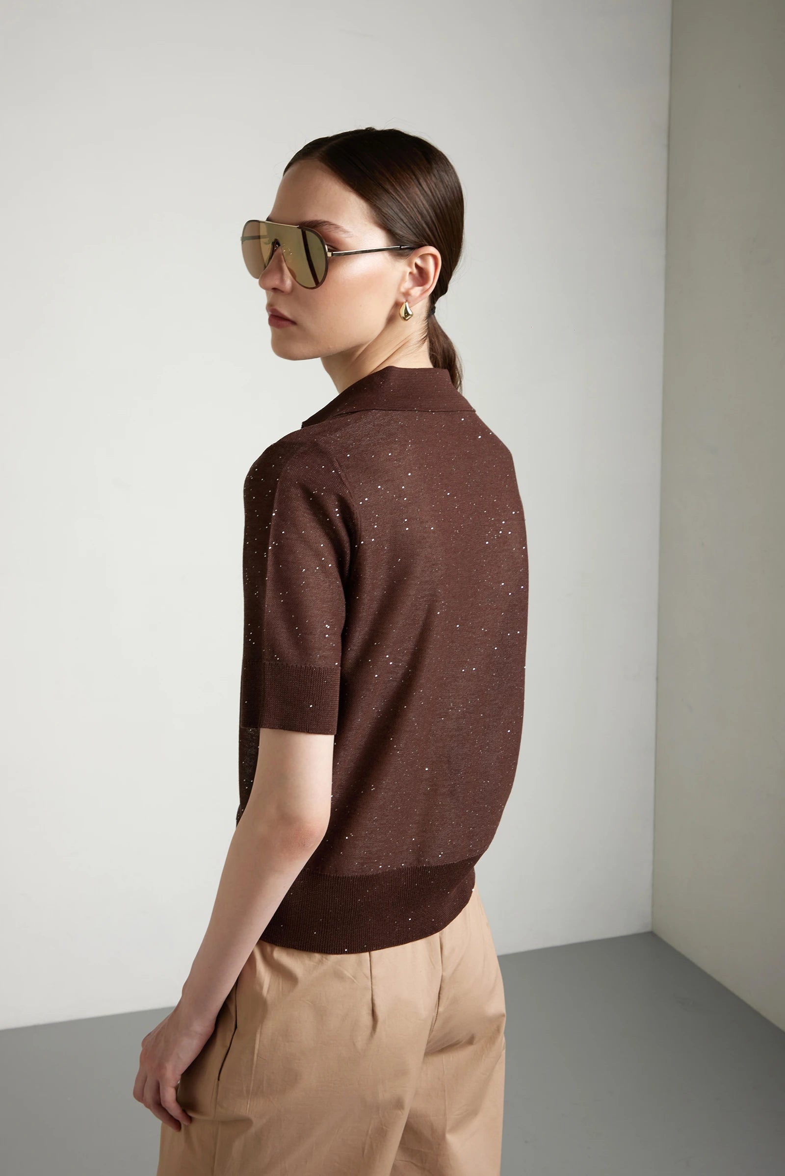 KANGRA-S6A390026-maglia-collo-a-polo-manica-al-gomito-in-viscosa-micropaillettes-cioccolato-3