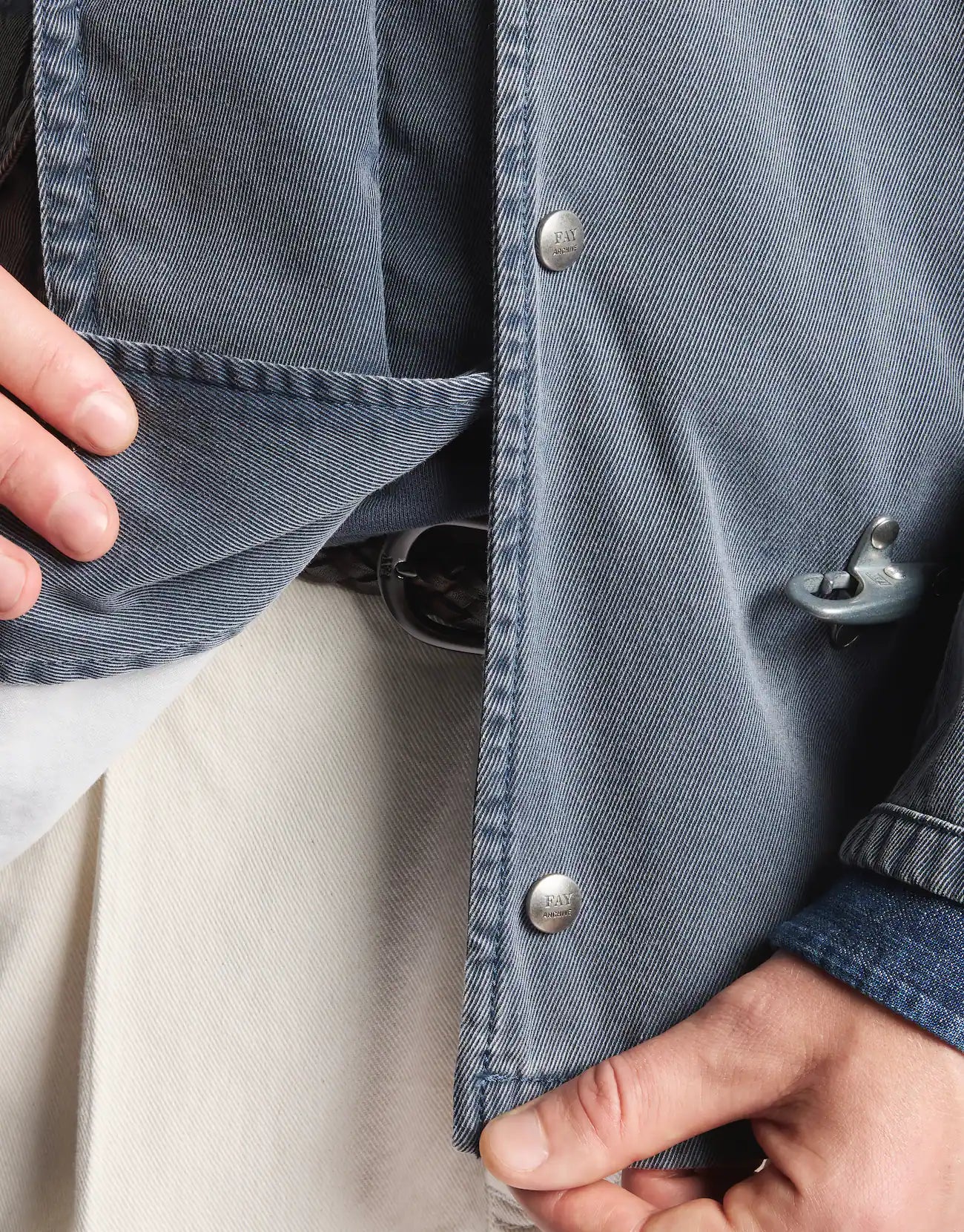 Fay 4 Hooks in Blue Cotton Twill