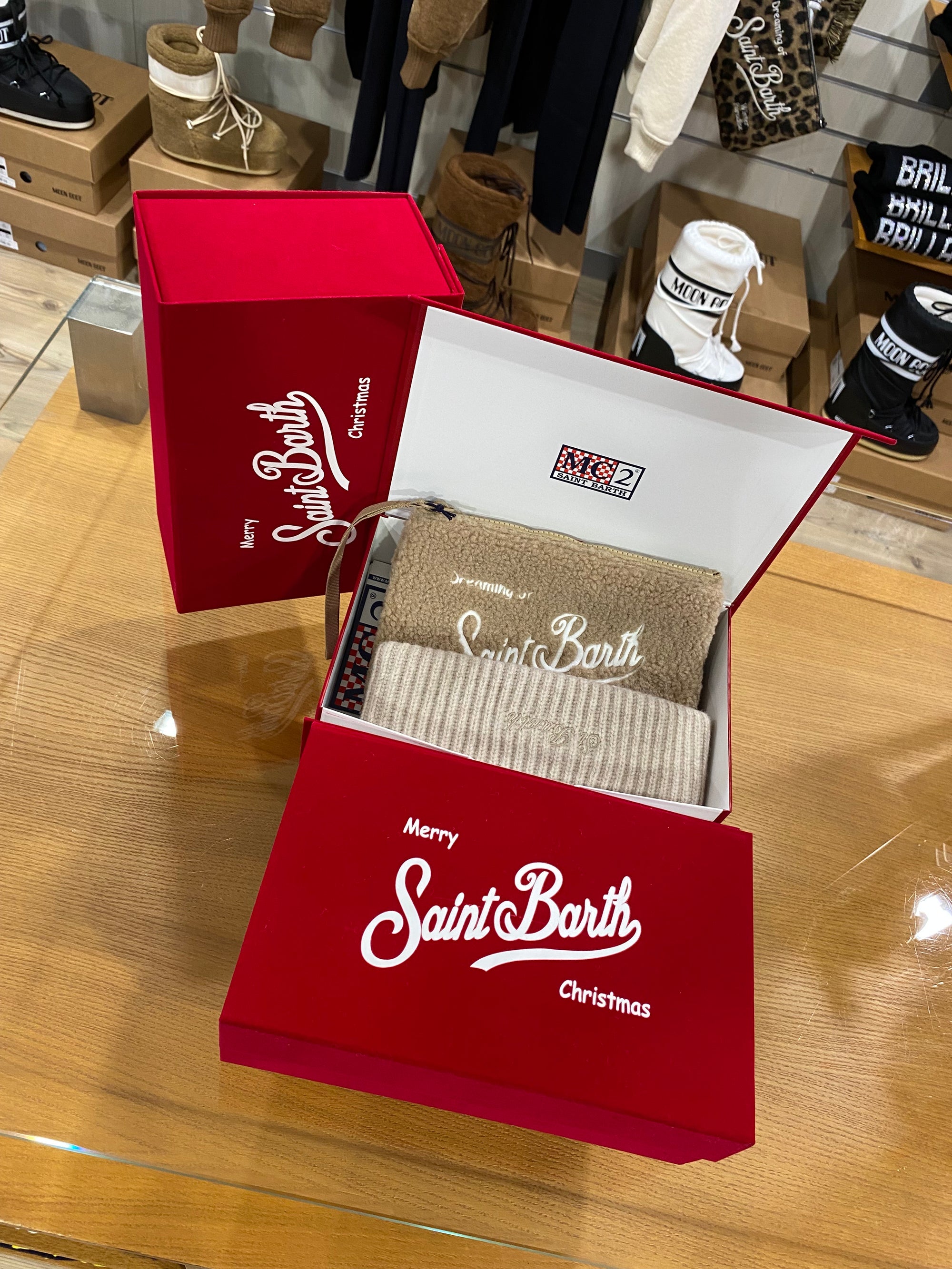 Mc2 Saint Christmas Box Cappello Pochette In Teddy Beige