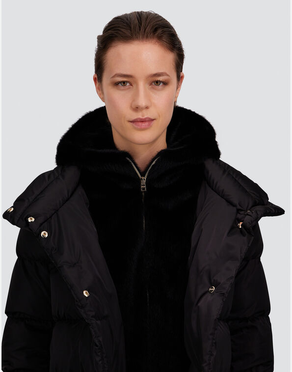 Herno A-Shape in Satin and Lady Alternative Fur Black