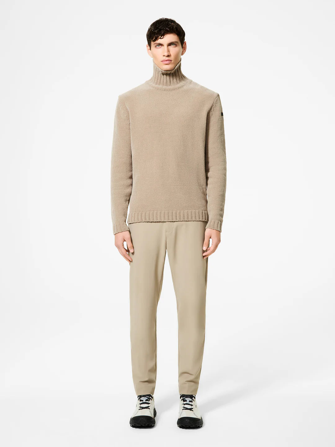 W25161_087_RRD_Cinematt_Turtleneck_Knit_Tobacco-3