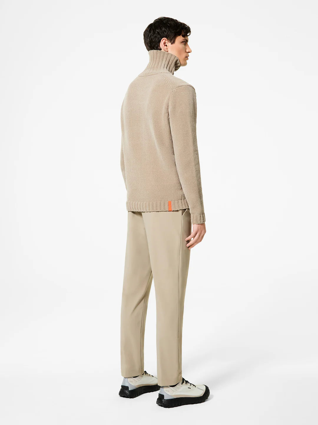 W25161_087_RRD_Cinematt_Turtleneck_Knit_Tobacco-4