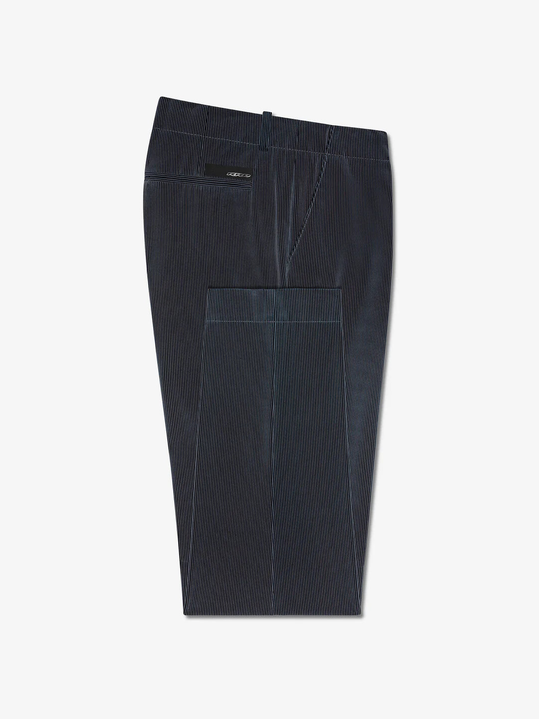 W25225_011_RRD_Velvetflex_1000_Week_End_Pant_Lead