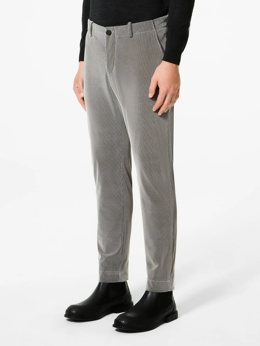 W25225_087_RRD_Velvetflex_1000_Week_End_Pant_Tobacco-3