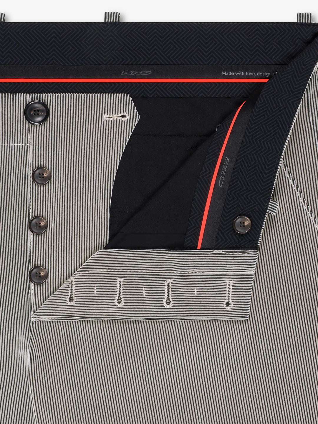 W25225_087_RRD_Velvetflex_1000_Week_End_Pant_Tobacco-6