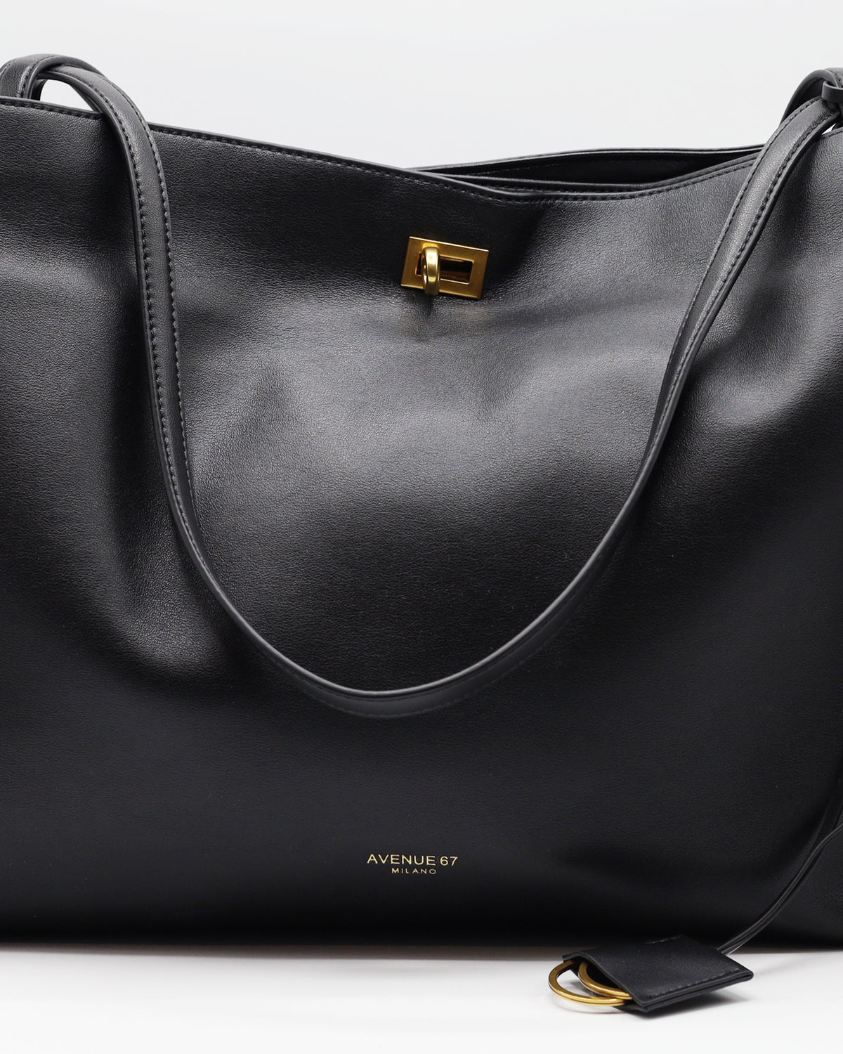 Avenue 67 Borsa Aisha In Nappa Nera