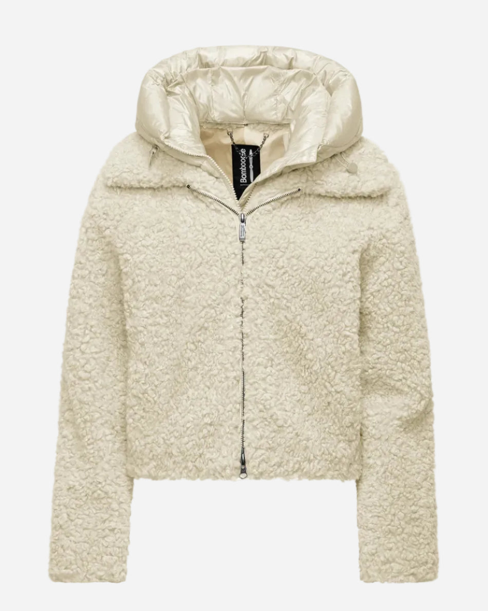 cappotto-corto-in-ecopelliccia-effetto-agnellino-JW8196TSFC6_161-bianco