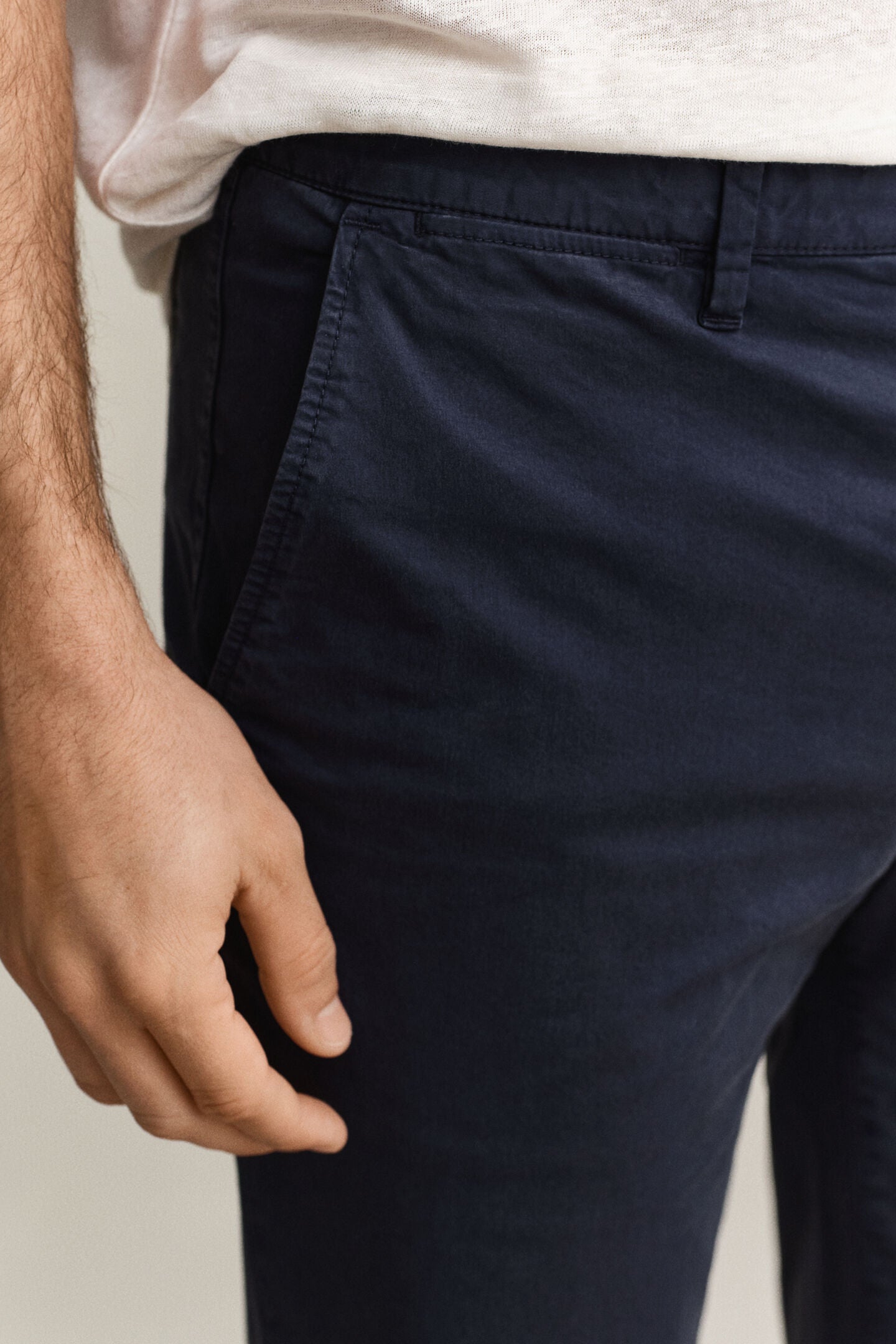 gant-pantaloni-chino-sunfaded-evening-blue-1504050-433-5