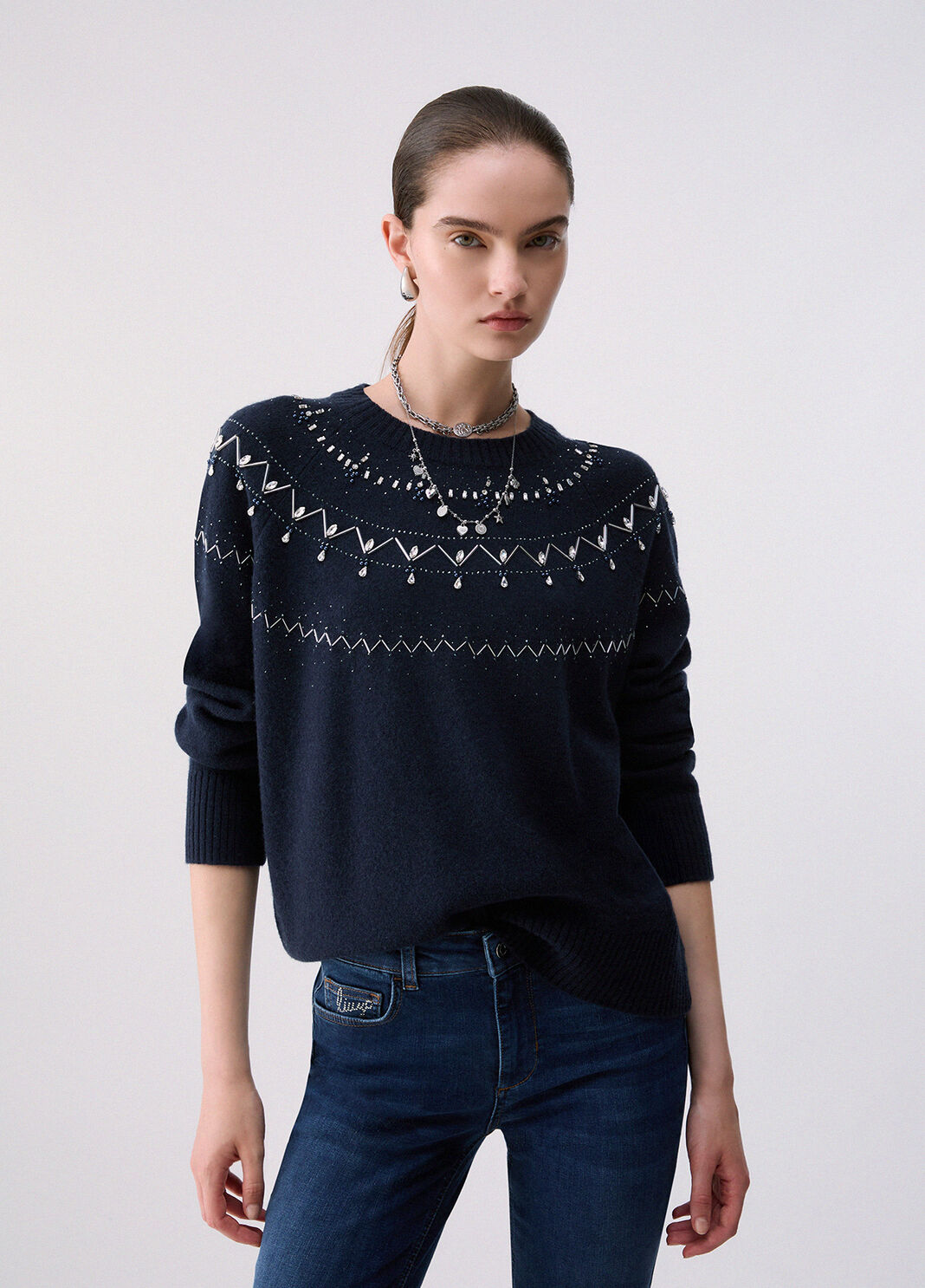 liu-jo-maglia-in-lana-con-ricami-gioiello--WF6371MS009L9528-blu-scuro